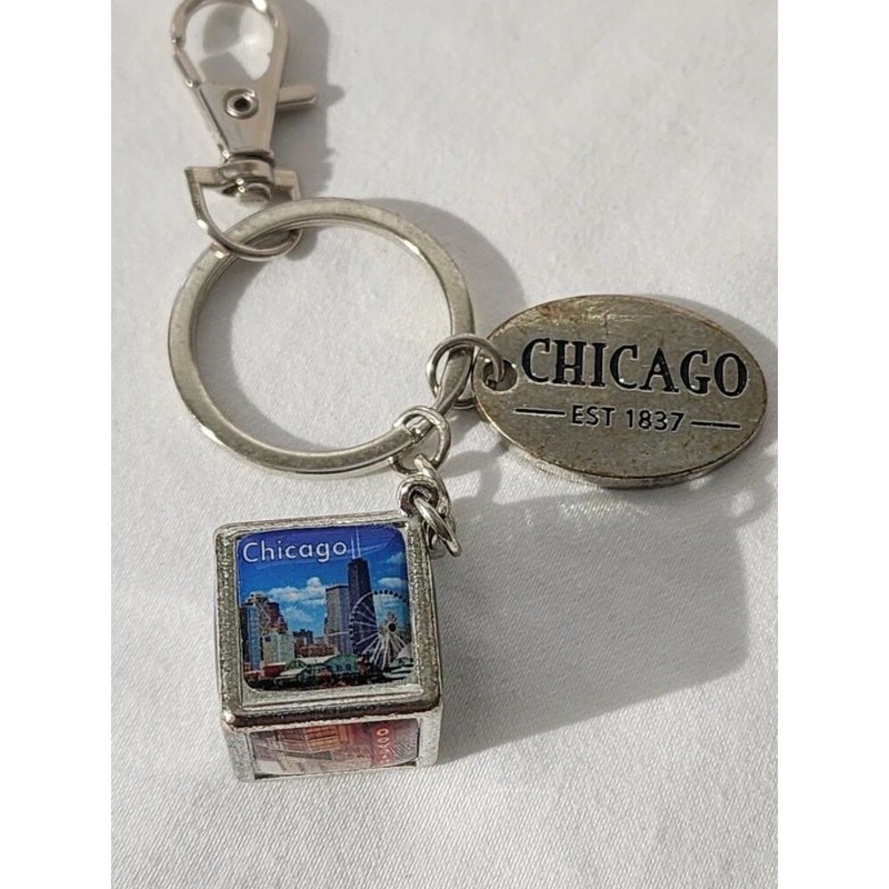 Chicago Skyline Landmarks Photo Cube Keychain Metal Bag Charm Est 1837 Tag